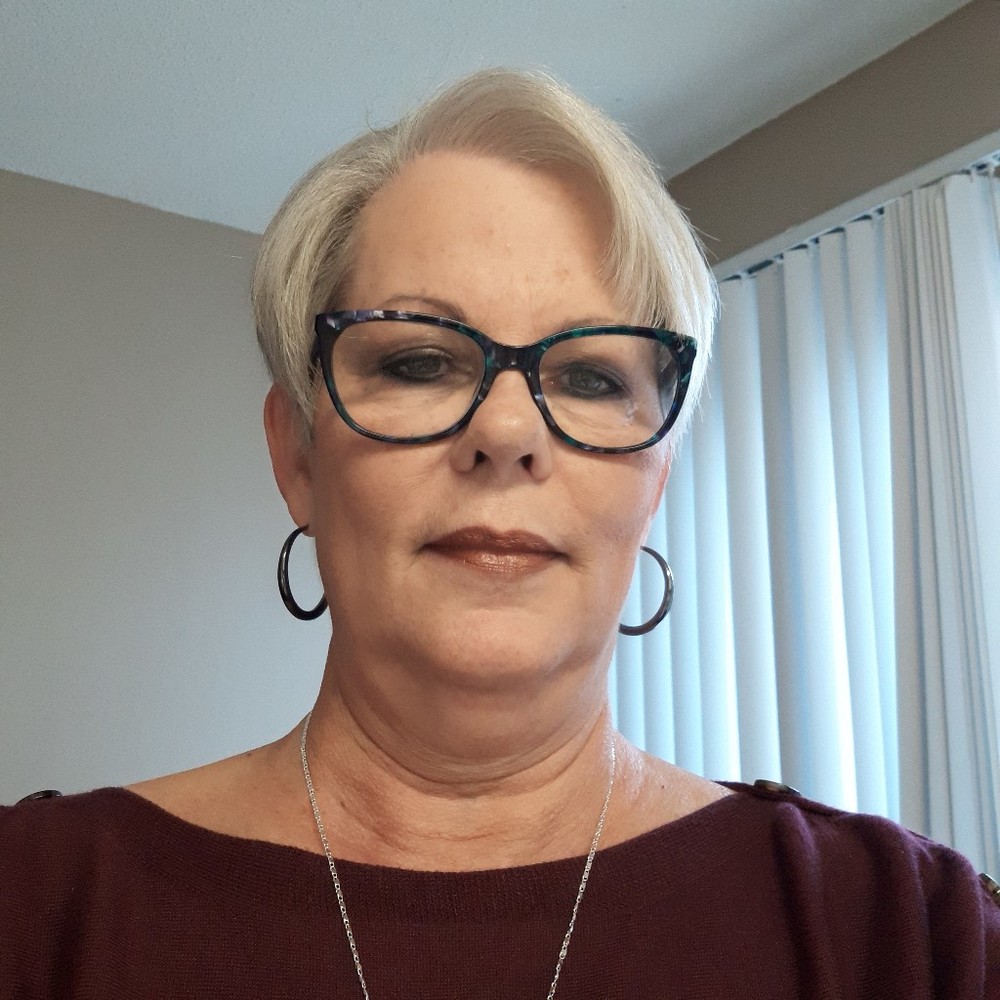 Meet your Posher, Carol
